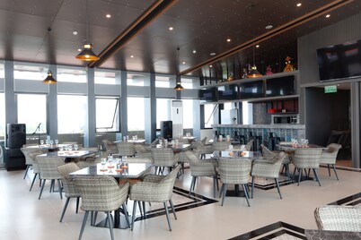 Eno Front One Hotel Semarang