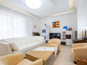 Villa (Four Bedroom Villa with Terrace and S) | Living room