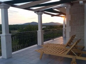 Villa (Four Bedroom Villa with Terrace and S) | Balcony