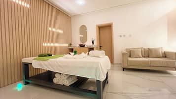 Couples treatment rooms, Turkish bath, body treatments, hydrotherapy
