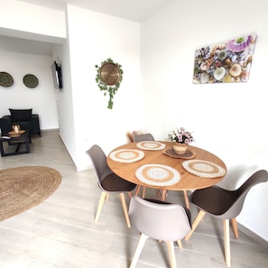 Interior - Modern Mykonos 2 Bd Aqua w shared Pool (Mykonos)