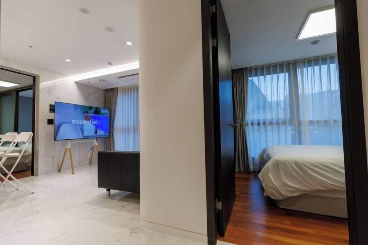 2 bedrooms, soundproofing, free WiFi