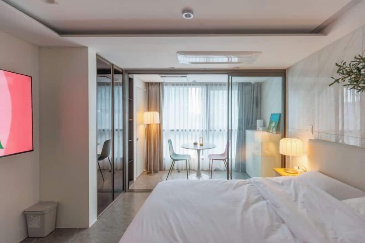 2 bedrooms, soundproofing, free WiFi