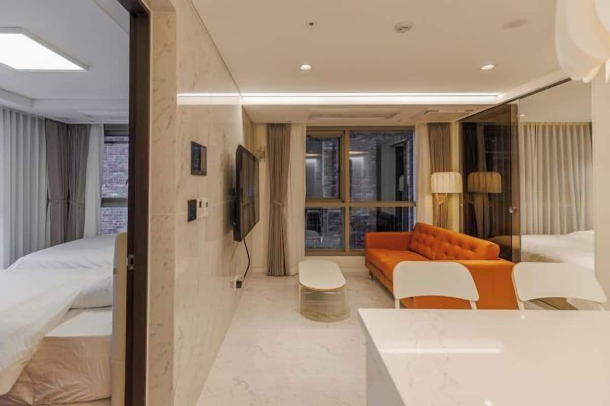 2 bedrooms, soundproofing, free WiFi