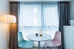 Soundproofing, free WiFi - WECOSTAY Gangnam (Seoul)