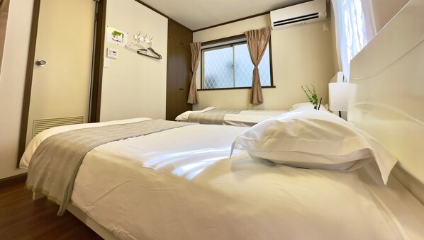 1 habitación, escritorio, wifi y ropa de cama 