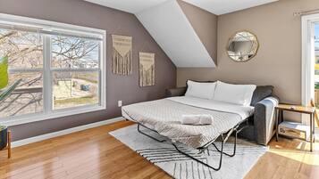 1 bedroom, iron/ironing board, WiFi, bed sheets