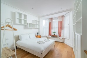 6 chambres, bureau, fer et planche à repasser, Wi-Fi