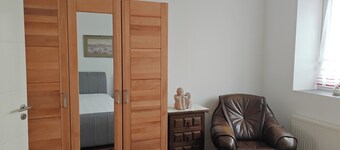 O3 - Gut Ausgestattete 180qm Wohnung