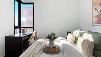 2 bedrooms, iron/ironing board, WiFi, bed sheets
