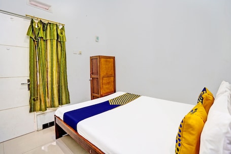 Deluxe Double Room. OYO Life 93841 Panorama Dewi