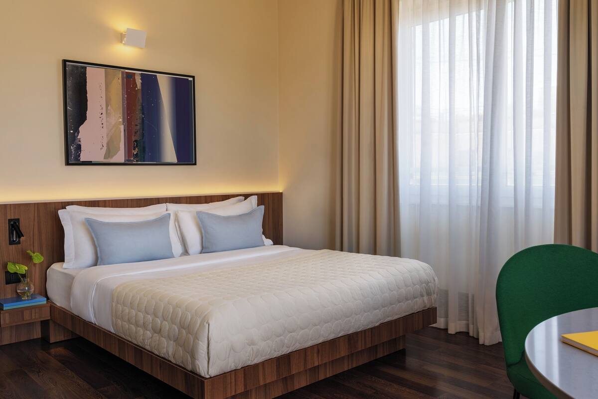 Medium Room with Terrace | Premium bedding, laptop workspace, WiFi (free), bed sheets