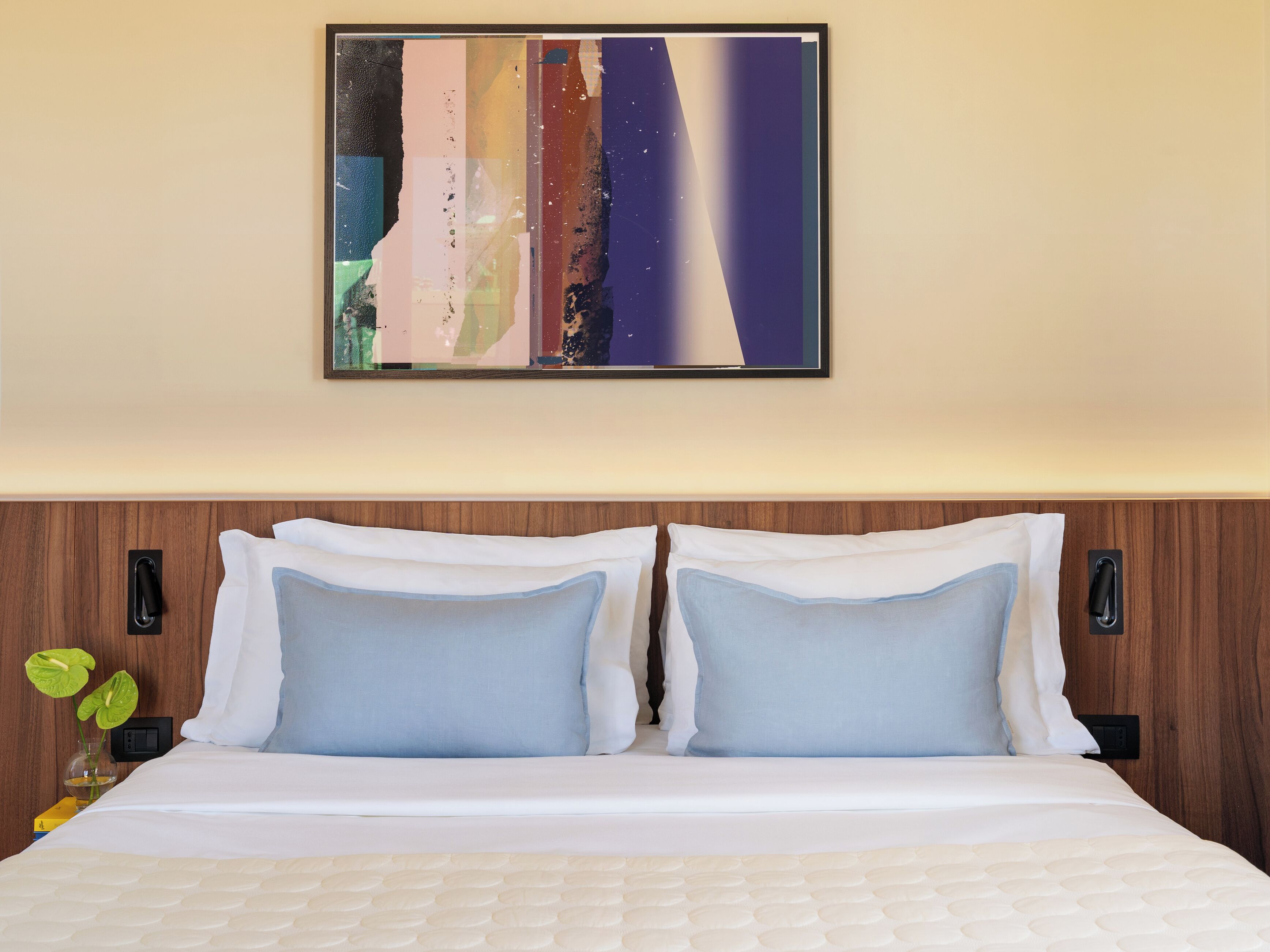 Medium Room with Terrace | Premium bedding, laptop workspace, free WiFi, bed sheets