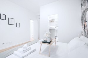 1 bedroom, iron/ironing board, WiFi, bed sheets - Easylife - Apartment with terrace near Cenacolo (Milano)