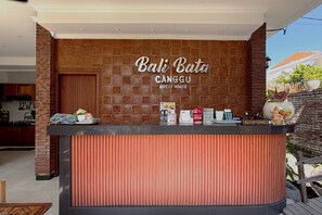 Reception - Bali Bata Canggu Guesthouse (Canggu)