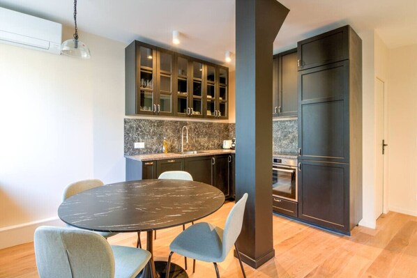 Dining - Appart 6Pers # Père Lachaise # Voltaire # Paris 11 (Paris)