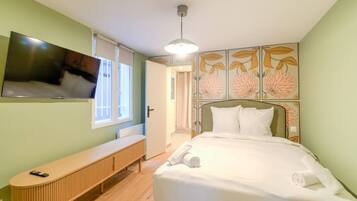 3 chambres, fer et planche à repasser, Wi-Fi, draps fournis