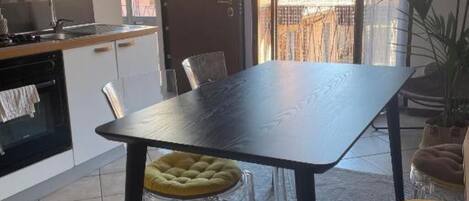 冰箱、烤箱、炉灶、茶具/咖啡用具