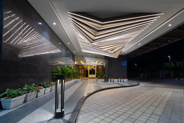 مدخل المنشأة