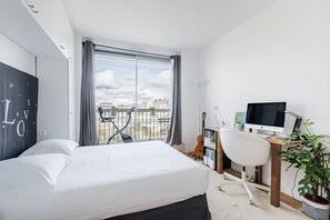 2 bedrooms, WiFi, bed sheets