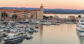 Marina - Vue mer Exceptionnelle T3 Neuf de 75 m2 Climatisé (La Ciotat)