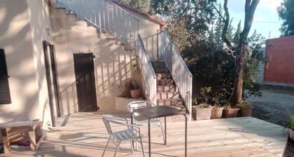 Maison / Climatisation /piscine/local Vélos Motos/parcelle Ombragée et Clôturée