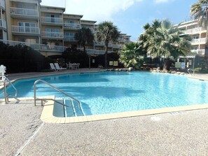 Beheizter Pool
