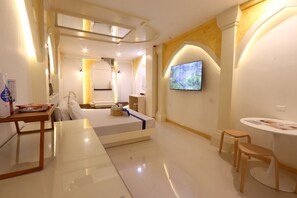 Free WiFi, bed sheets - Hotel Dreamworld East Ortigas (Cainta)