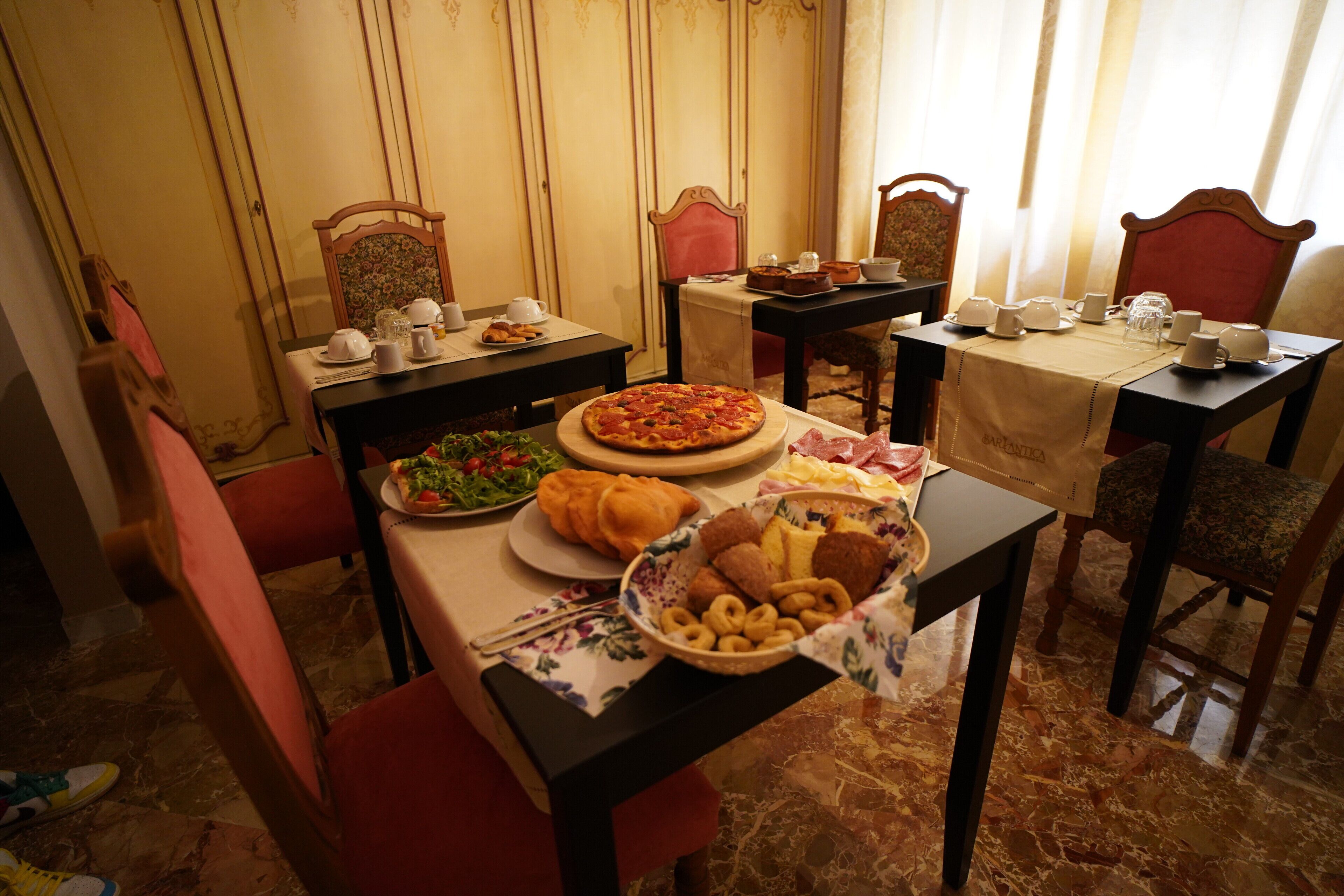 Desayuno buffet incluido todos los días 