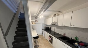 Mikrowelle, Ofen, Herdplatte, Geschirrspüler