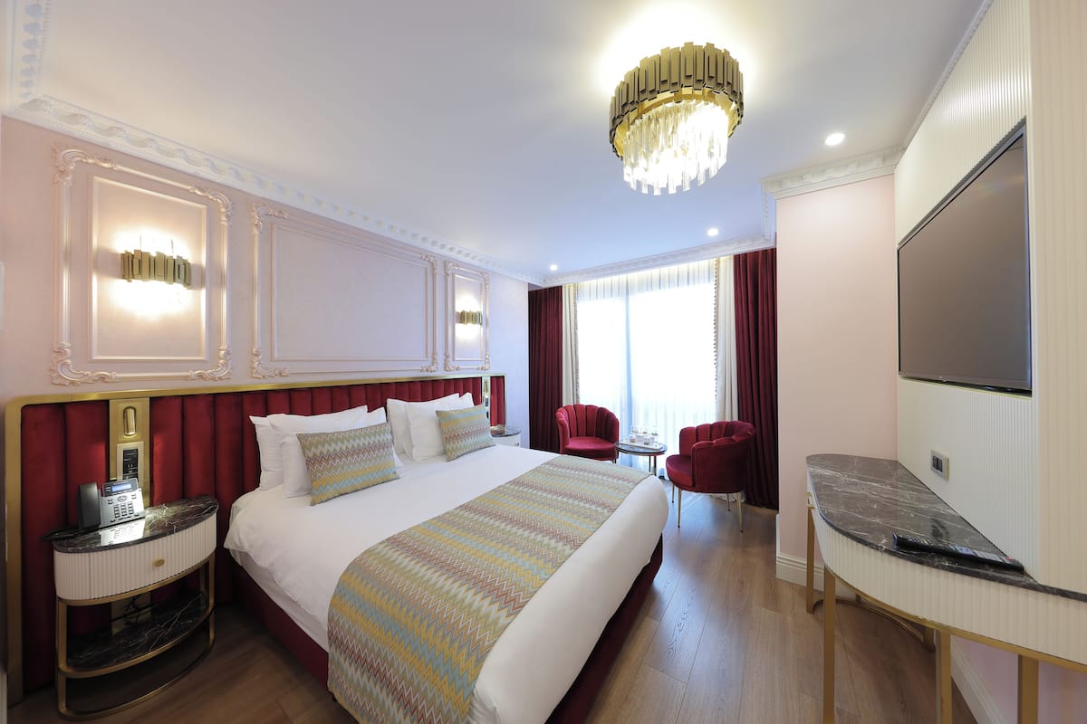 Superior Room | Premium bedding, minibar, in-room safe, desk