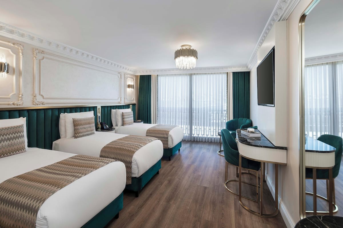 Superior Triple Room | Premium bedding, minibar, in-room safe, desk