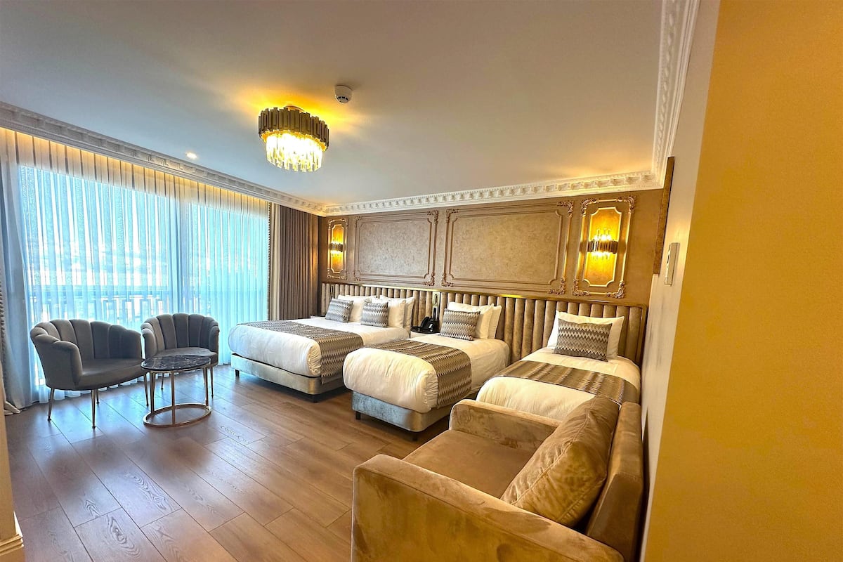 Familiekamer, 1 slaapkamer | 1 slaapkamer, luxe beddengoed, een minibar, een kluis op de kamer