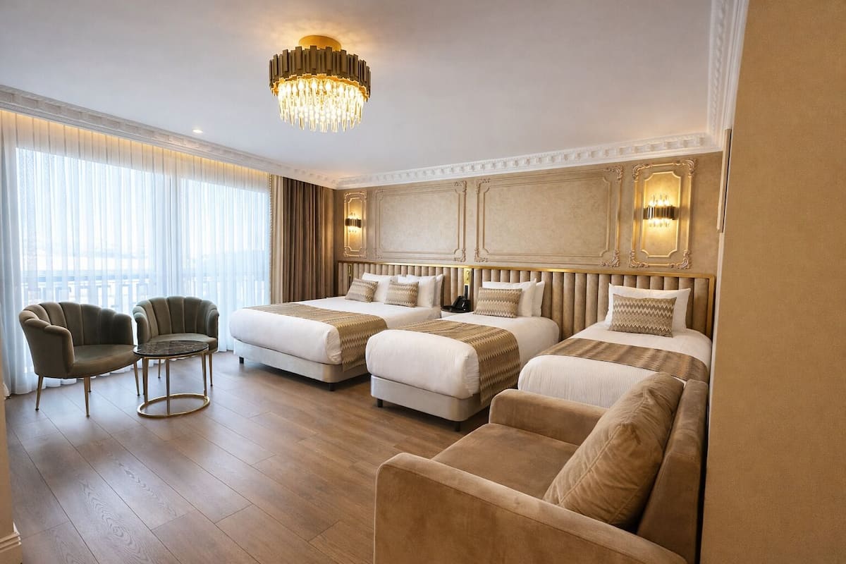 Family Room, 1 Bedroom | Premium bedding, minibar, in-room safe, desk