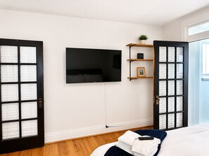 1 bedroom, desk, iron/ironing board, free WiFi