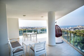 King Suite | Terrace/patio