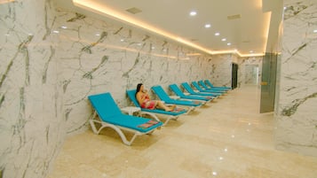 Sauna, steam room