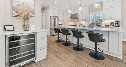 Brand New Spacious Luxury Home