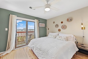 3 habitaciones, escritorio, tabla de planchar con plancha y wifi gratis 