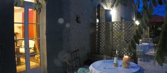 Maison de Campagne Dans les Vignes Avec Piscine, Spa, et Salle de Sport