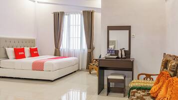 Family Suite | 1 bedroom, desk, free WiFi, bed sheets