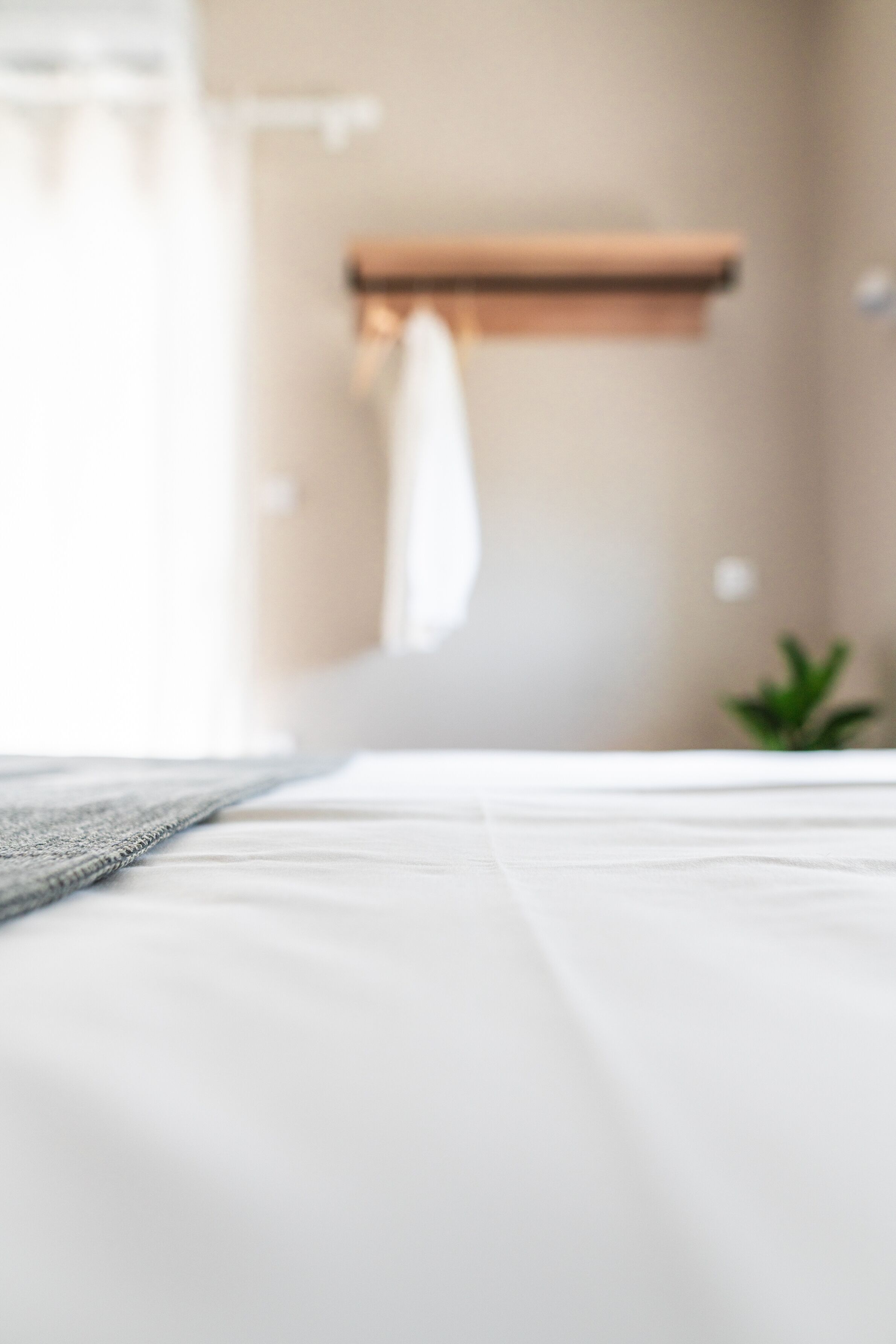 Habitación estándar, balcón, vista al jardín | Ropa de cama hipoalergénica y decoración personalizada 