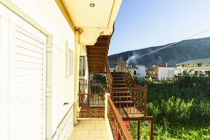 Chambre Standard, balcon, vue jardin | 1 chambre, literie hypoallergénique, décoration personnalisée