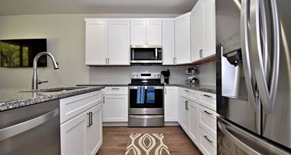 On Lake Time - 3 Bed / 2.5 Bath Pet Friendly Condo in Point Venture - All Amenities Included