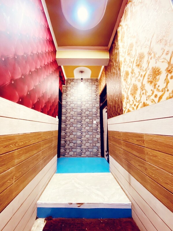 Lobby - Manali Hotel By GRB (New Delhi)