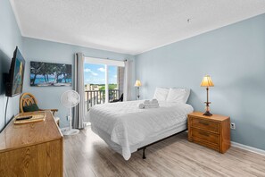 3 bedrooms, iron/ironing board, WiFi, bed sheets - Pelicans Landing Unit 409 - Ocean view (Myrtle Beach)