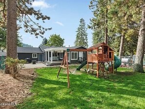 Children’s area - Cozy Getaway: Stylish Oasis with Premium Amenities (Coeur d'Alene)