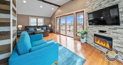 Exclusive Lake Como Escape with Bar and Pool Table