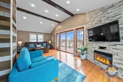 Exclusive Lake Como Escape with Bar and Pool Table