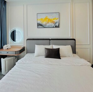 Deluxe Apartment | Free minibar items, in-room safe, desk, laptop workspace - NVT Housing - Vinhomes Ocean Park Apartment Hanoi (Hanoi)